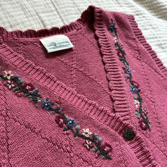 Vintage Cottage Essentials sweater vest - Picture 4 of 6